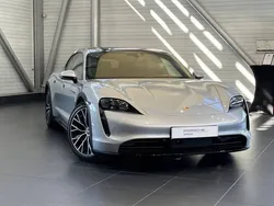 Gris Utilisé 2023 Porsche Taycan Cross Turismo Berline | 104 990 €