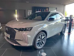 Gris Nouvelle 2025 DS Automobiles DS7 Crossback Rivoli SUV | 64 490 €