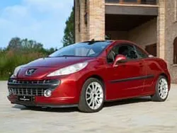 Rouge Utilisé 2008 Peugeot 207 CC Cabriolet | 9 000 €