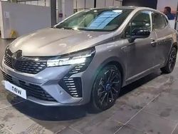 Gris schiste Occasion 2023 Renault Clio V Berline | 22 890 € (Prix cher)