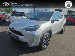Gris Utilisé 2022 Toyota Yaris Hybrid Design | 24 990 € (Prix juste)
