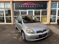 Gris Utilisé 2001 Toyota Yaris Luna Citadine | 2 490 €