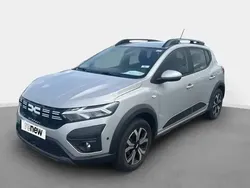 Gris Utilisé 2024 Dacia Sandero Expression Citadine | 16 950 € (Prix juste)