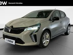 Gris Utilisé 2024 Renault Clio V Evolution Citadine | 16 899 € (Prix juste)