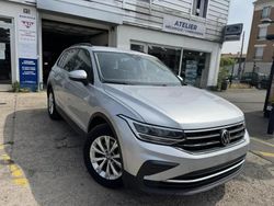 Gris Utilisé 2023 VW Tiguan Life SUV | 23 950 € (Super prix)