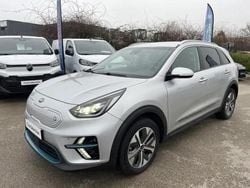 Gris Utilisé 2020 Kia e-Niro Premium SUV | 19 999 € (Prix juste)