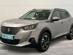 Gris Utilisé 2021 Peugeot e-2008 Allure SUV | 16 999 € (Prix juste)