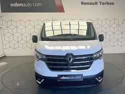 Blanc Nouvelle 2025 Renault Trafic Van | 37 080 € (Prix assez cher)