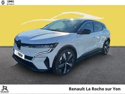 Noir Utilisé 2022 Renault Mégane Techno Berline | 24 990 € (Prix juste)