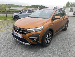 Orange Utilisé 2022 Dacia Sandero Comfort Citadine | 13 990 € (Prix juste)