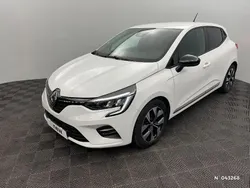 Blanc Utilisé 2023 Renault Clio V Evolution | 15 490 € (Prix juste)