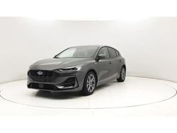 Gris Utilisé 2023 Ford Focus ST-Line Citadine | 32 710 € (Prix cher)