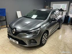 Gris Utilisé 2023 Renault Clio V Berline | 14 999 € (Prix juste)