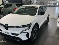 Blanc Utilisé 2022 Renault Mégane Equilibre SUV | 19 499 € (Prix juste)