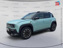 Vert Utilisé 2025 Renault 4 E-Tech Iconic SUV | 35 999 € (Prix juste)