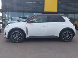 Blanc nacre/toit noir eto Utilisé 2025 Renault R5 Citadine | 33 999 €