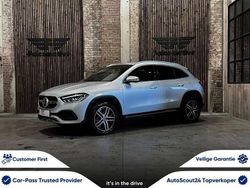 Argent Utilisé 2022 Mercedes GLA180 Urban SUV | 32 900 € (Bon prix)