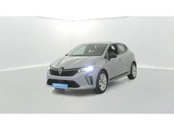 Gris Utilisé 2024 Renault Clio V Evolution Citadine | 15 990 € (Prix juste)