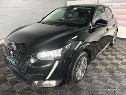 Noir Utilisé 2022 Peugeot e-208 Allure Citadine | 16 980 € (Prix assez cher)