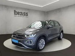 Gris Utilisé 2024 VW T-Roc Style SUV | 32 100 € (Prix juste)