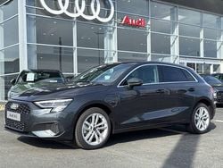 Gris manhattan métallisé Utilisé 2024 Audi A3 Sportback e-tron Business Berline | 35 990 € (Prix juste)