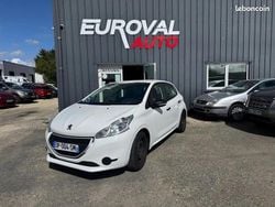 Blanc Utilisé 2015 Peugeot 208 Access Citadine | 4 990 € (Bon prix)
