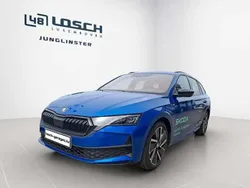 Bleu Utilisé 2024 Skoda Octavia SportLine Break | 35 179 € (Prix juste)