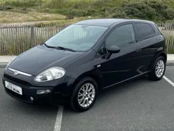 Noir Utilisé 2010 Fiat Punto Evo Citadine | 3 500 €