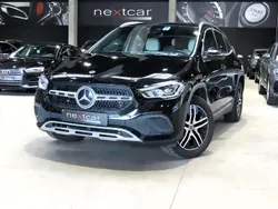 Noir Utilisé 2021 Mercedes GLA200 Luxury SUV | 31 990 € (Prix juste)