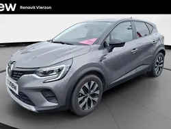 Gris Utilisé 2023 Renault Captur Evolution SUV | 16 490 € (Prix juste)