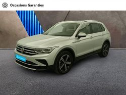 Reflet d'argent métallisée Utilisé 2022 VW Tiguan Elegance SUV | 34 290 € (Prix juste)