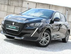 Noir Utilisé 2023 Peugeot e-208 Allure Citadine | 25 995 €