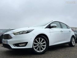 Blanc Utilisé 2017 Ford Focus Titanium Berline | 10 990 € (Prix cher)