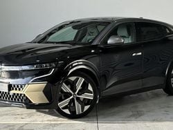Noir gne + gris kqg Utilisé 2023 Renault Mégane Iconic Berline | 23 900 € (Bon prix)