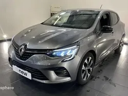 Gris Utilisé 2023 Renault Clio V Evolution Berline | 15 499 € (Prix juste)
