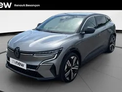 Gris Utilisé 2023 Renault Mégane Iconic Berline | 28 979 € (Prix juste)