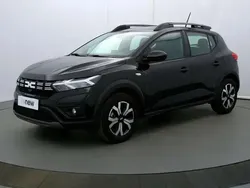 Noir Utilisé 2024 Dacia Sandero Expression Citadine | 16 590 € (Prix juste)