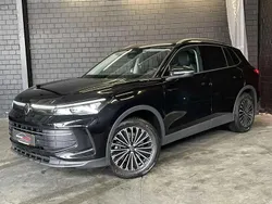 Noir Utilisé 2024 VW Tiguan Life SUV | 38 964 € (Prix juste)