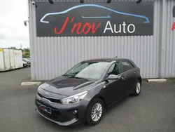 Gris Utilisé 2020 Kia Rio Urban Berline | 14 990 € (Prix juste)