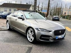 Beige Occasion 2019 Jaguar XE Berline | 17 990 € (Prix assez cher)