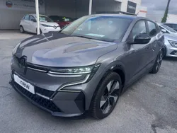 Gris Utilisé 2022 Renault Mégane Equilibre Berline | 21 990 € (Prix juste)