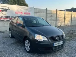 Gris Utilisé 2006 VW Polo Berline | 3 990 € (Prix juste)