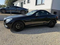 Noir Utilisé 2012 Mercedes SLK200 Cabriolet | 16 850 €