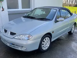 Gris Utilisé 2003 Renault Mégane Cabriolet Cabriolet | 4 500 €