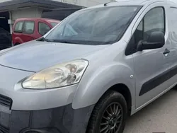 Gris Utilisé 2013 Peugeot Partner Monospace | 6 990 € (Prix juste)