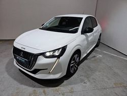 Blanc Utilisé 2023 Peugeot 208 Allure Citadine | 15 490 € (Prix juste)