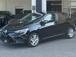 Utilisé 2021 Renault Clio V Zen Citadine | 13 490 € (Prix juste)