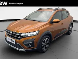 Orange Utilisé 2022 Dacia Sandero Comfort Citadine | 14 495 € (Prix juste)