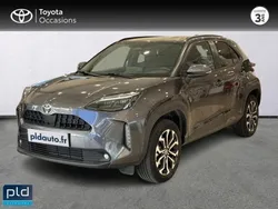 Gris Utilisé 2024 Toyota Yaris Hybrid Design | 24 490 € (Prix juste)