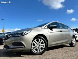 Gris Utilisé 2017 Opel Astra Business Edition Citadine | 9 990 € (Prix assez cher)
